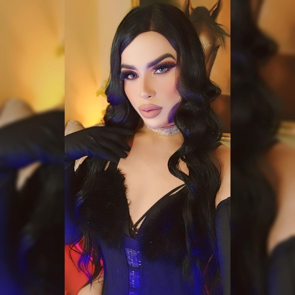 MisstressSophie live from United States