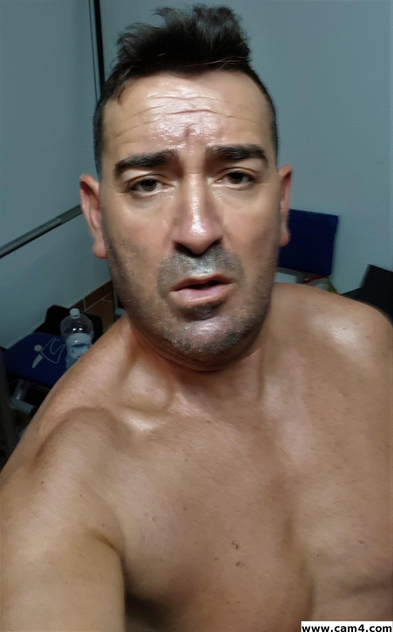 Mivato live from Spain