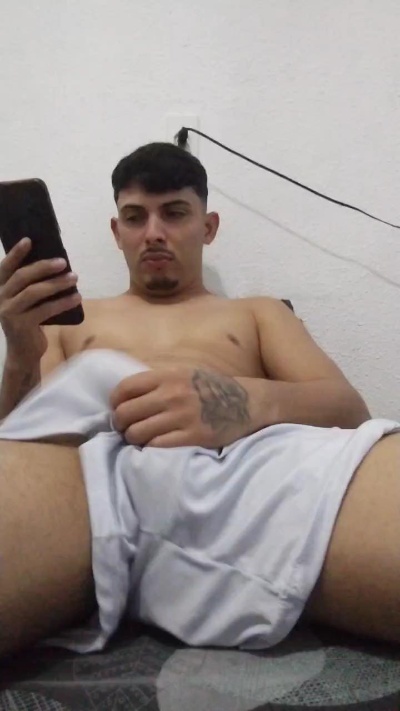 Mlkdotado200 live from Brazil