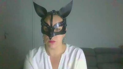 Mme_kriss live from France