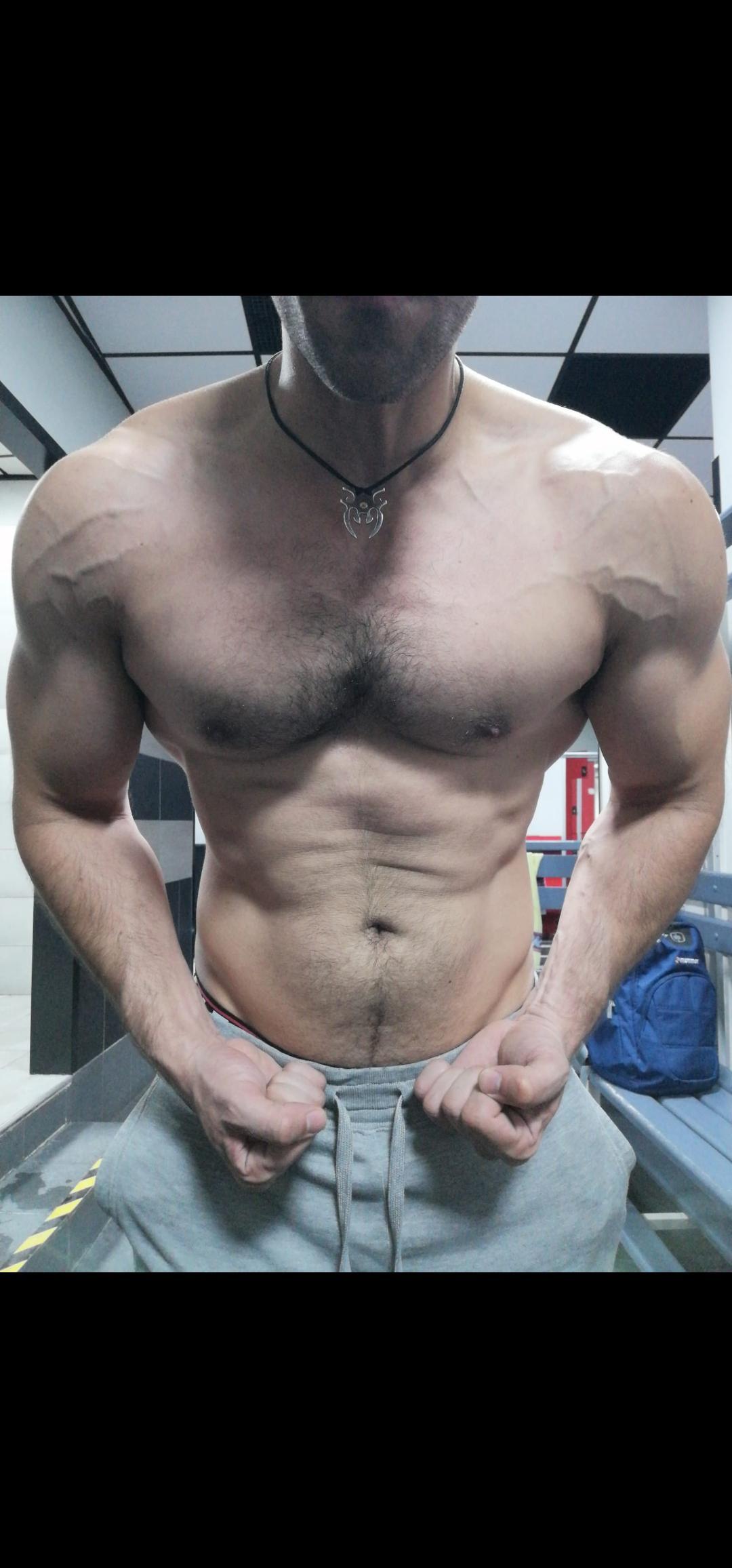Mr_Fry live from Italy