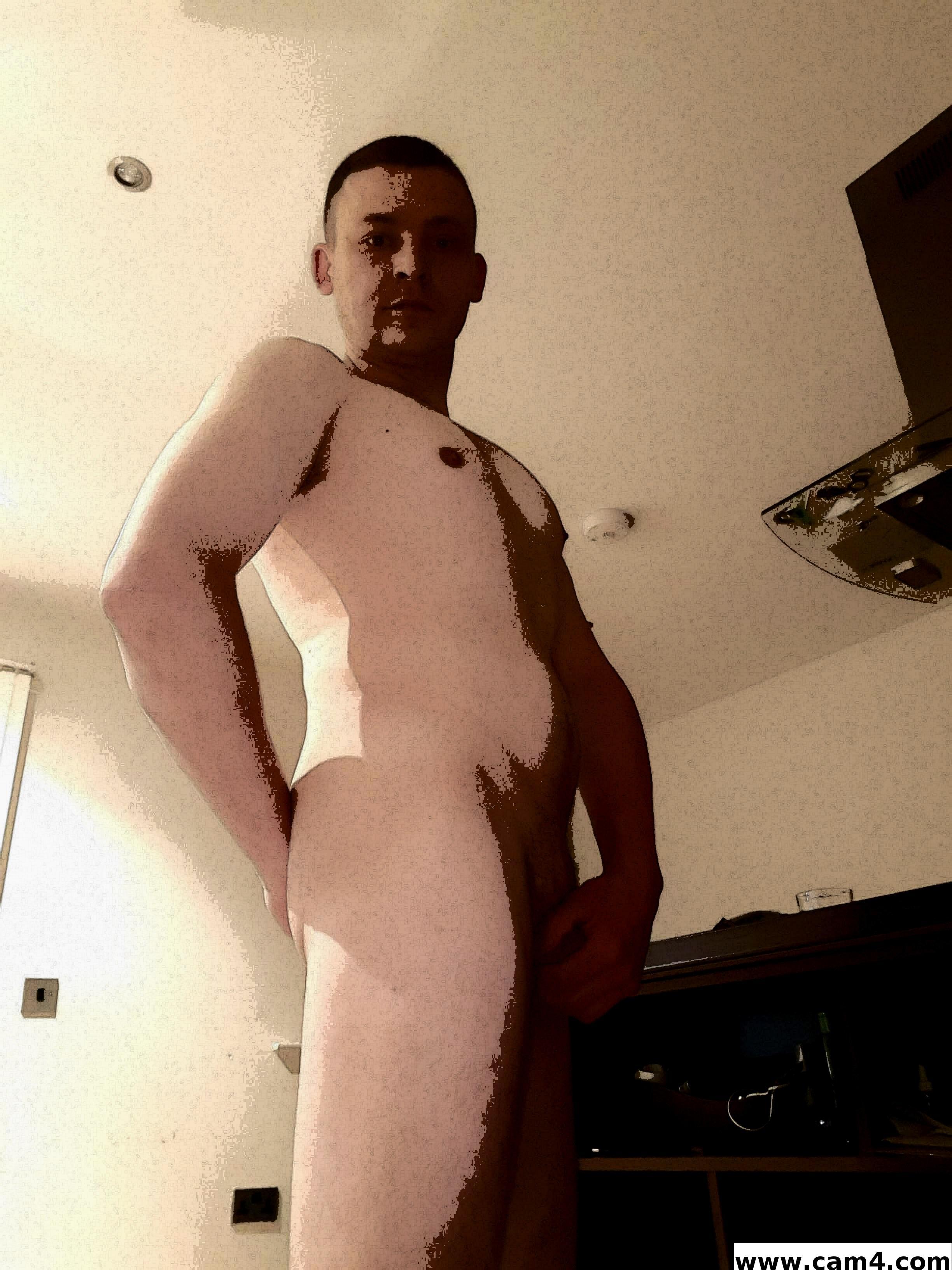 NICEdan85 live from United Kingdom