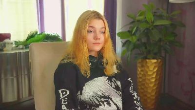 NatalieFolkerts live from France