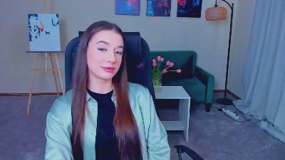 NikkiSeeliger live from United States