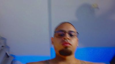 NikoSantos live from Colombia