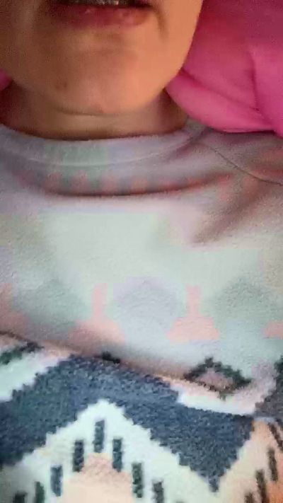 Nivea_82 live from Spain