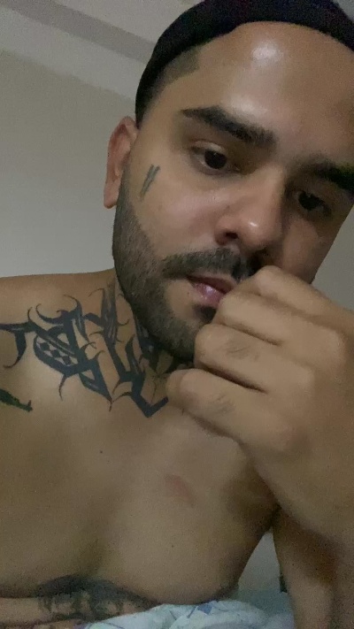 NovinhoTatuadoX live from Brazil