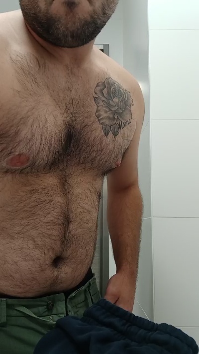 Nudedudebe live from Belgium
