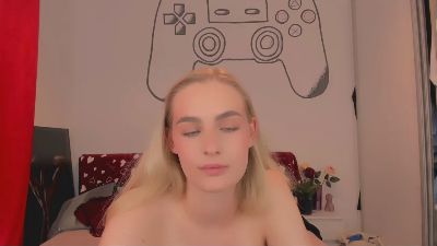 OliviaYellow live from Germany