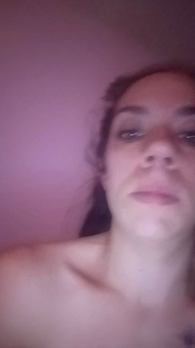 Parejarealjoven live from Spain