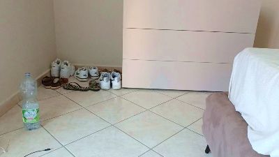 PeachGirl92 live from Italy