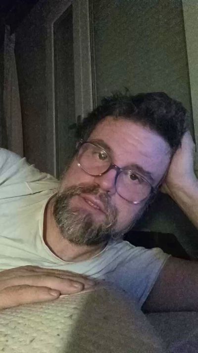 PereFourass live from France