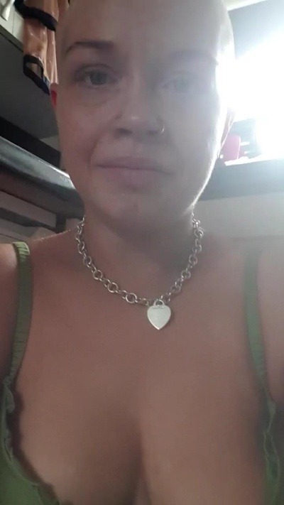 PerfectPea live from United Kingdom