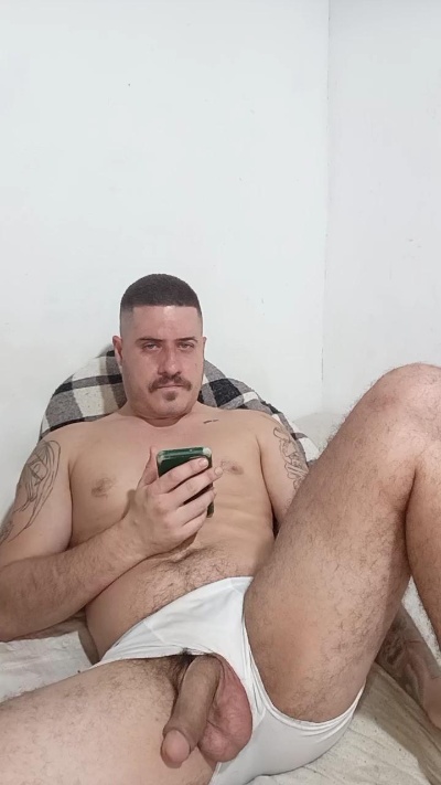 PutaoSacudo live from Brazil