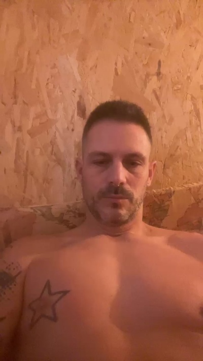 R0by live from Italy