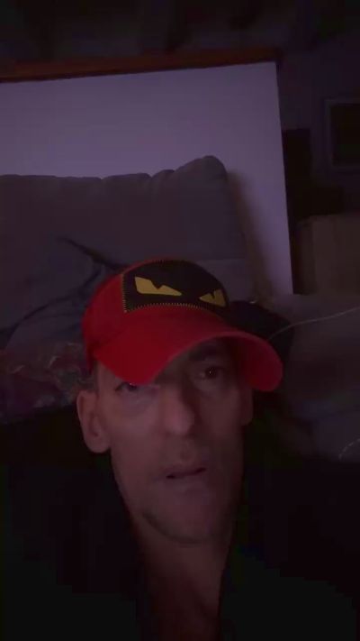 Requin46 live from France