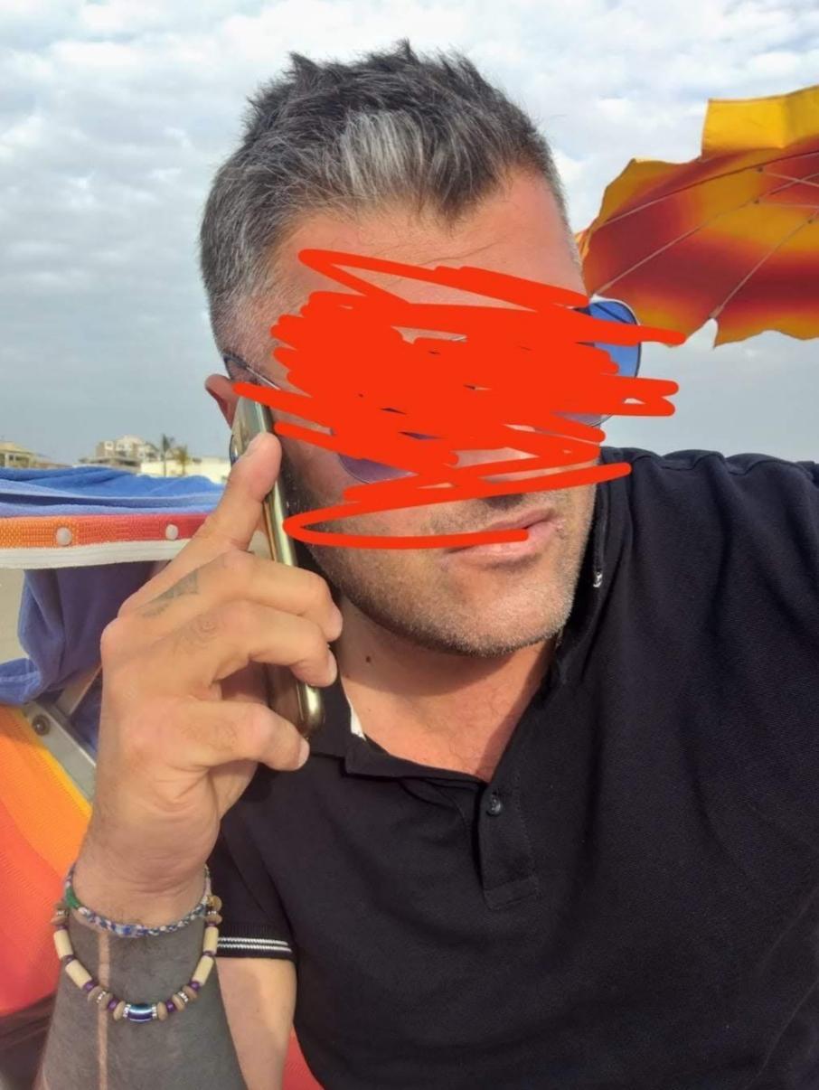 Romanodoc78 live from Italy