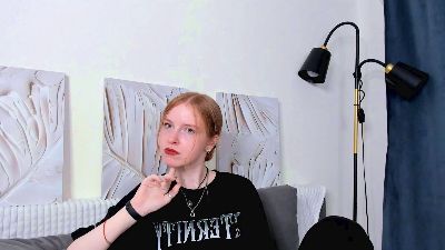 RosalynLatner live from France