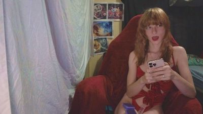 Rosieneko2033 live from United States