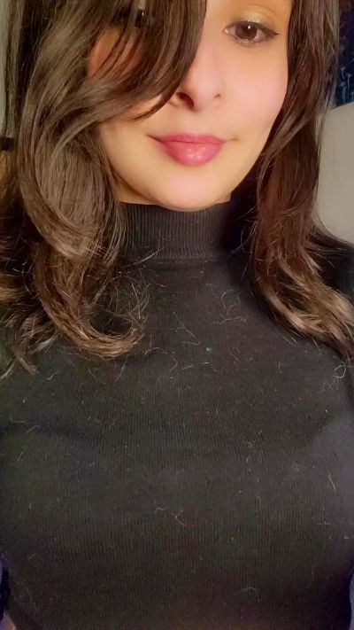 Roxannepiggy live from France