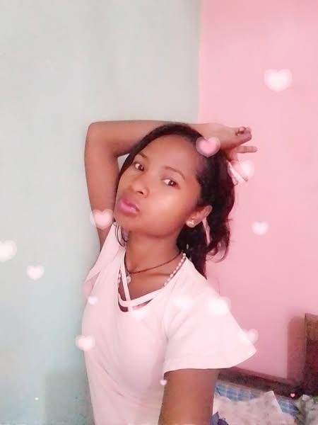 Samirah98 live from Madagascar
