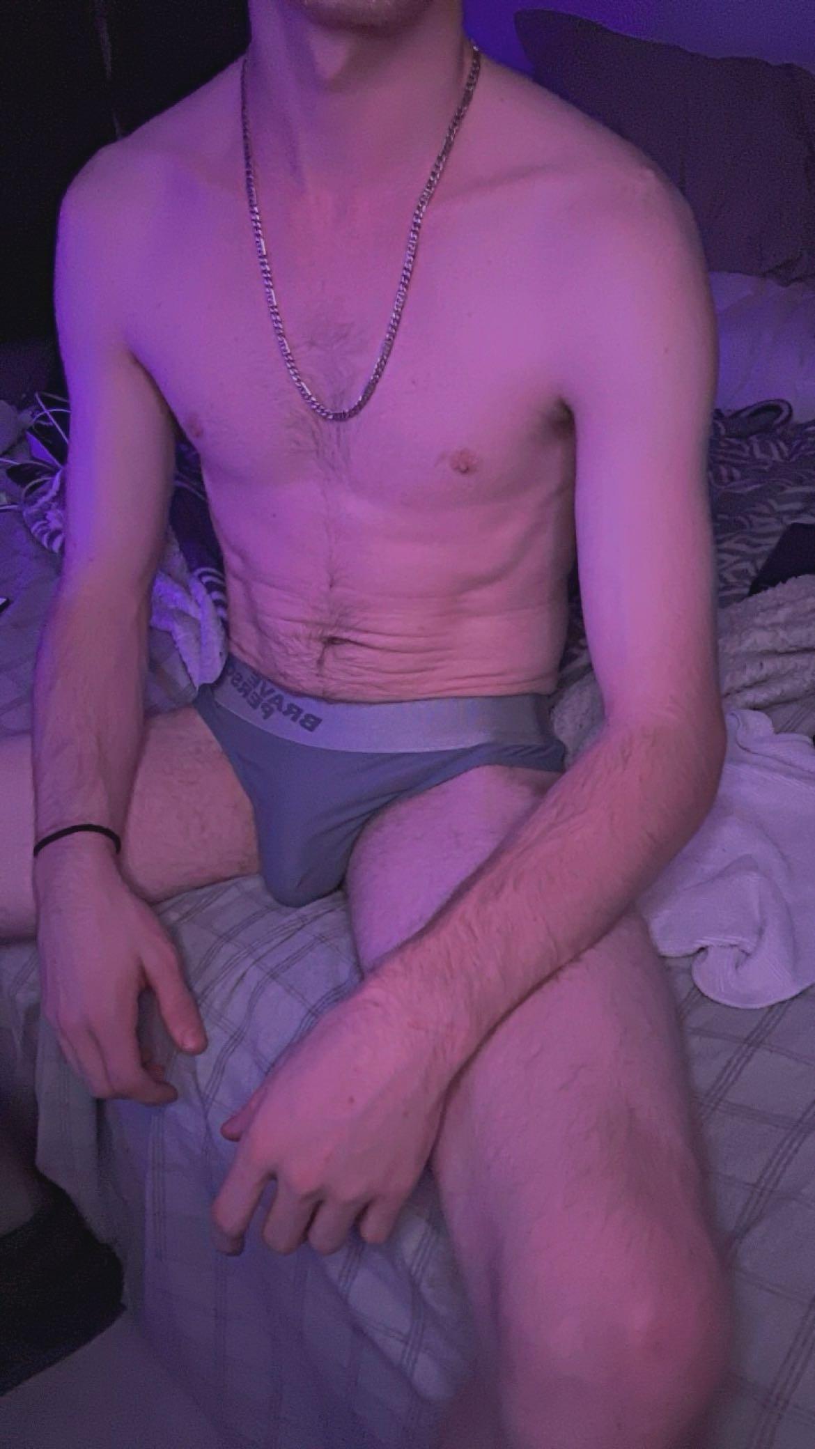 SamyBoy_18 live from United States