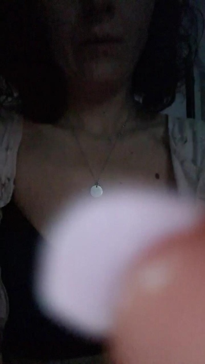 Selena101195 live from United States