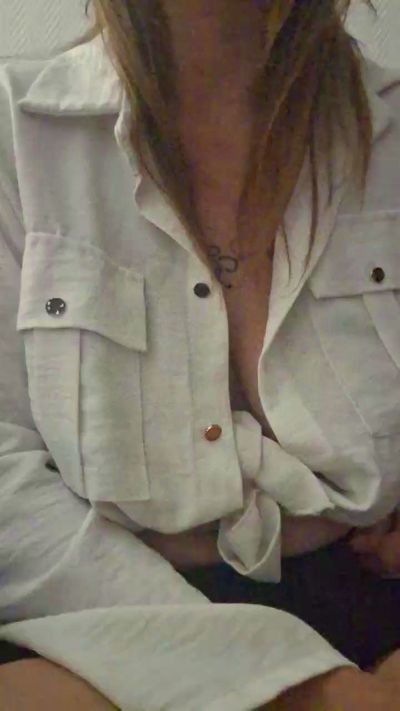 Sexybella9560 live from France
