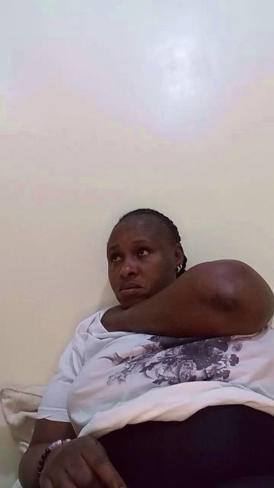 Sexypretty44 live from Kenya