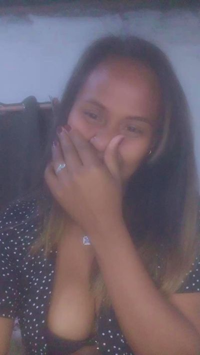Sharonne07 live from Madagascar