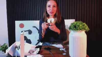 ShaylaKamin live from France