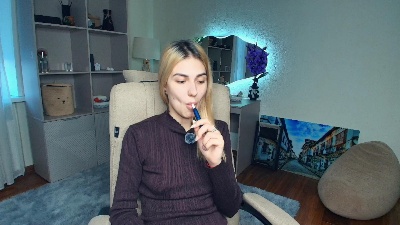 ShonaVankoten live from France