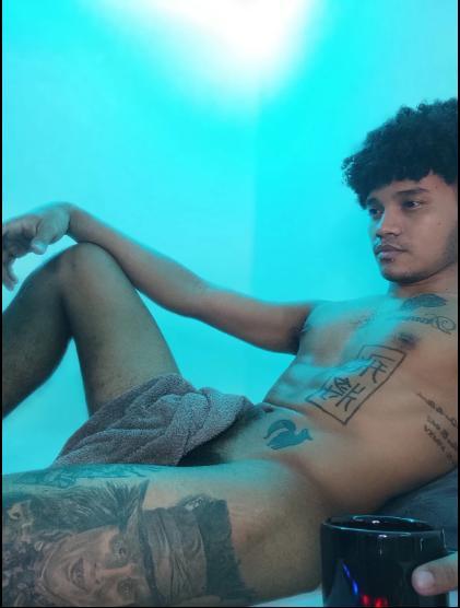 SirBlack_1 live from Colombia