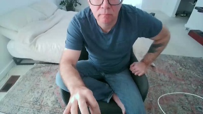 SmallBuldge live from United States