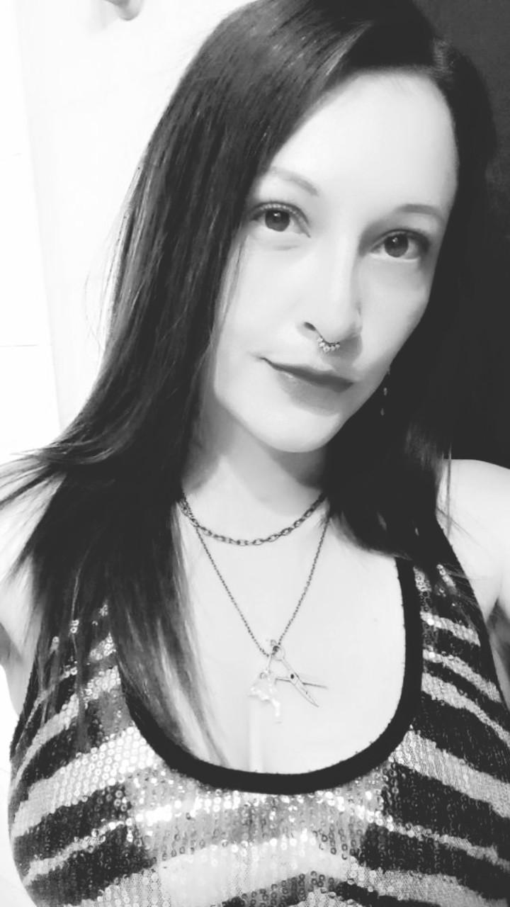 Sophie_Banger live from United States