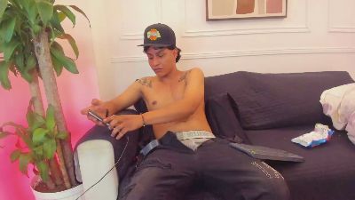 Stone_grey1 live from Colombia