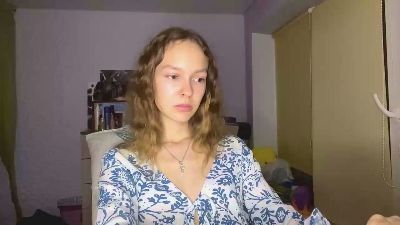 SunniThiessen live from United States