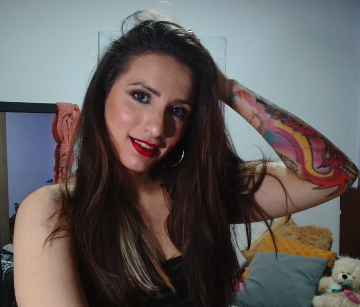 SweetNessa_ live from Colombia