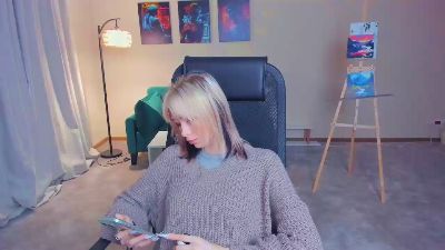 SynthiaAndruzzi live from United States