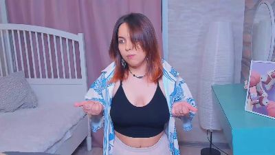 TasiaWerring live from United States