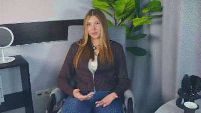 TemikaDungee live from France