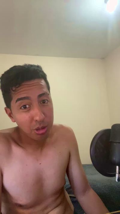 TheNhiro live from Argentina