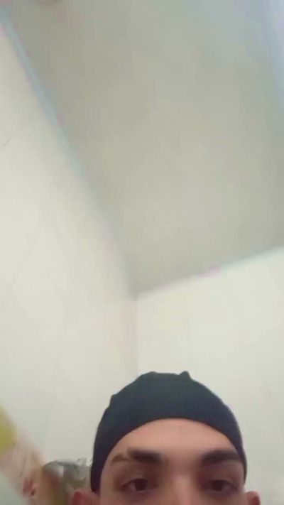 Themaykiin18 live from Colombia