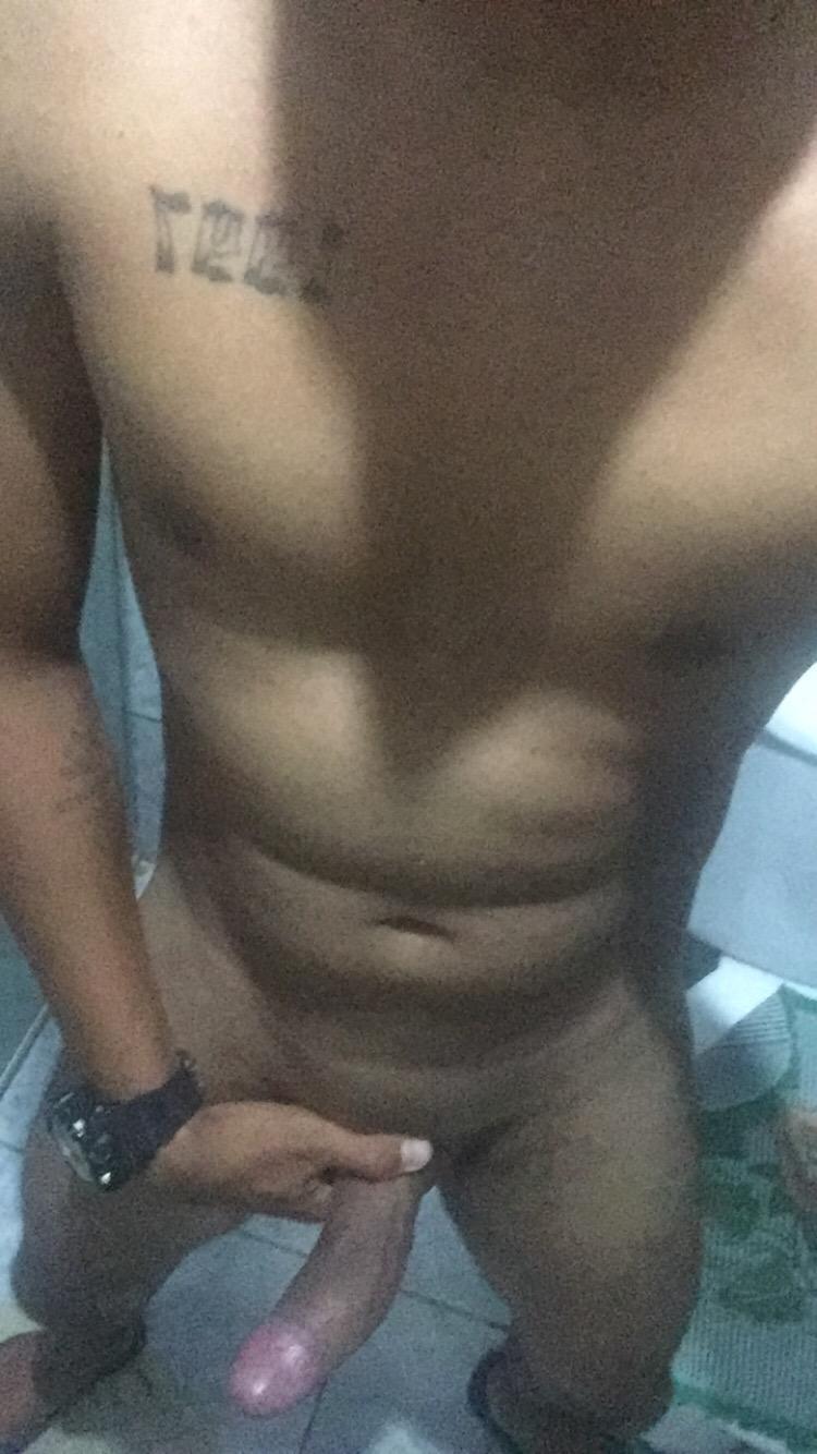 Thiago1595551 live from Brazil