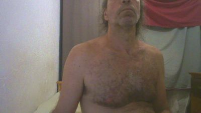Titou06100 live from France