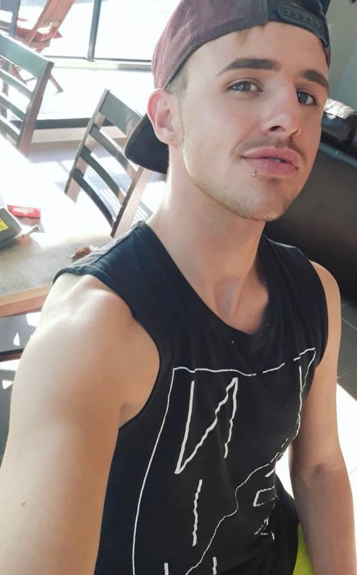 Tommyaussie live from Australia