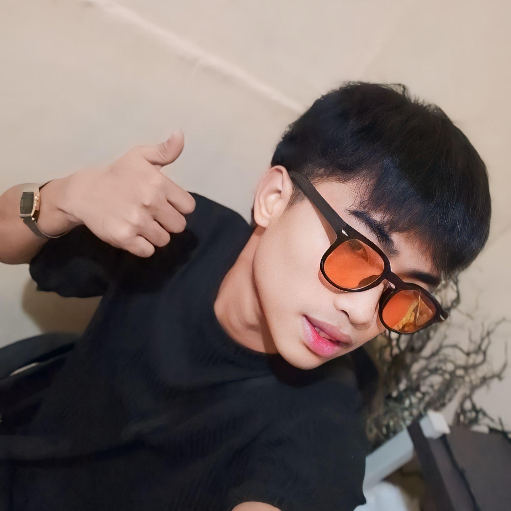 Urhotpinoy live from Philippines