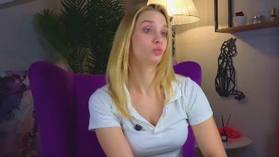 ValdaBarientos live from France