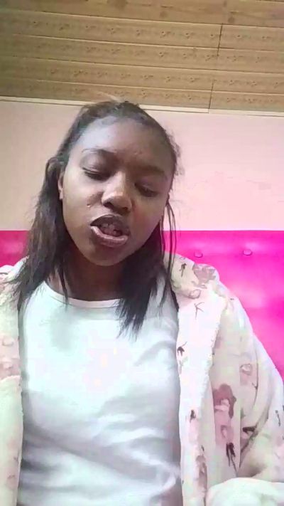Vannyah2 live from Madagascar