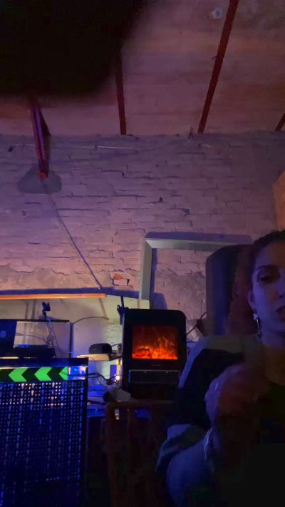 Verocrazyin live from Italy